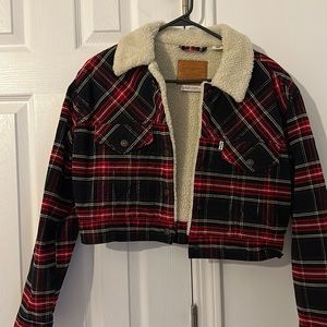 Cropped Levi’s fur coat